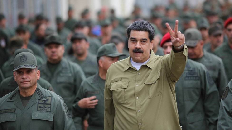 Maduro dice que se prepara con Cuba y Nicaragua para "tomar las armas", de ser necesario