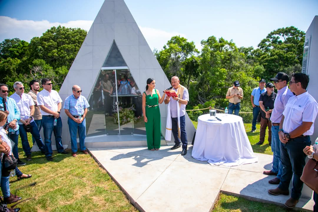 Inauguran Expoagro 2025 con la bendición de la Gruta a la Virgen de Cotoca